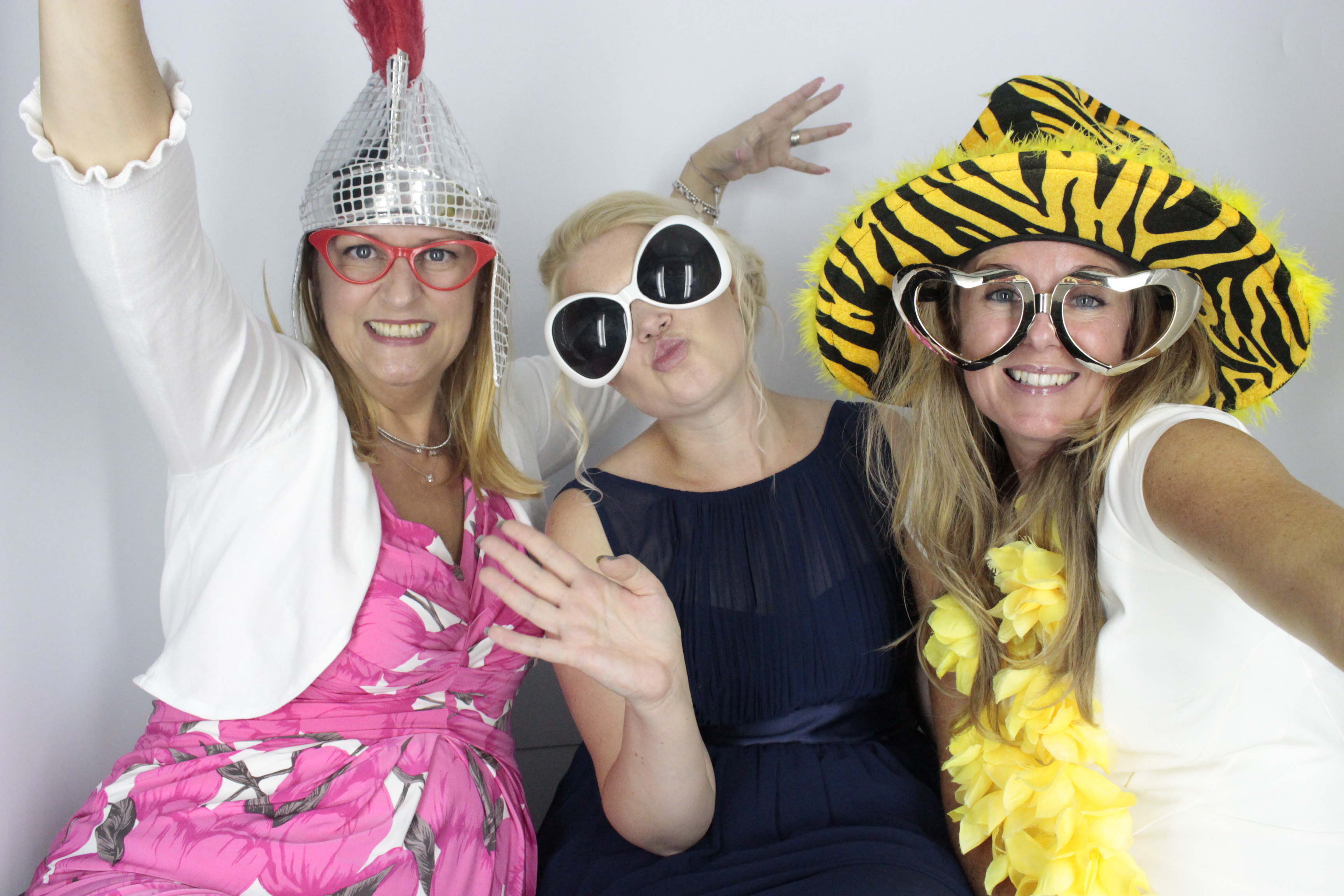  Heather & Daniel's Wedding | View more photos from the event at gallery.myphotoboothexperience.co.uk/u/MyPhotoBoothExperienceLtd/Heather-Daniels-Wedding